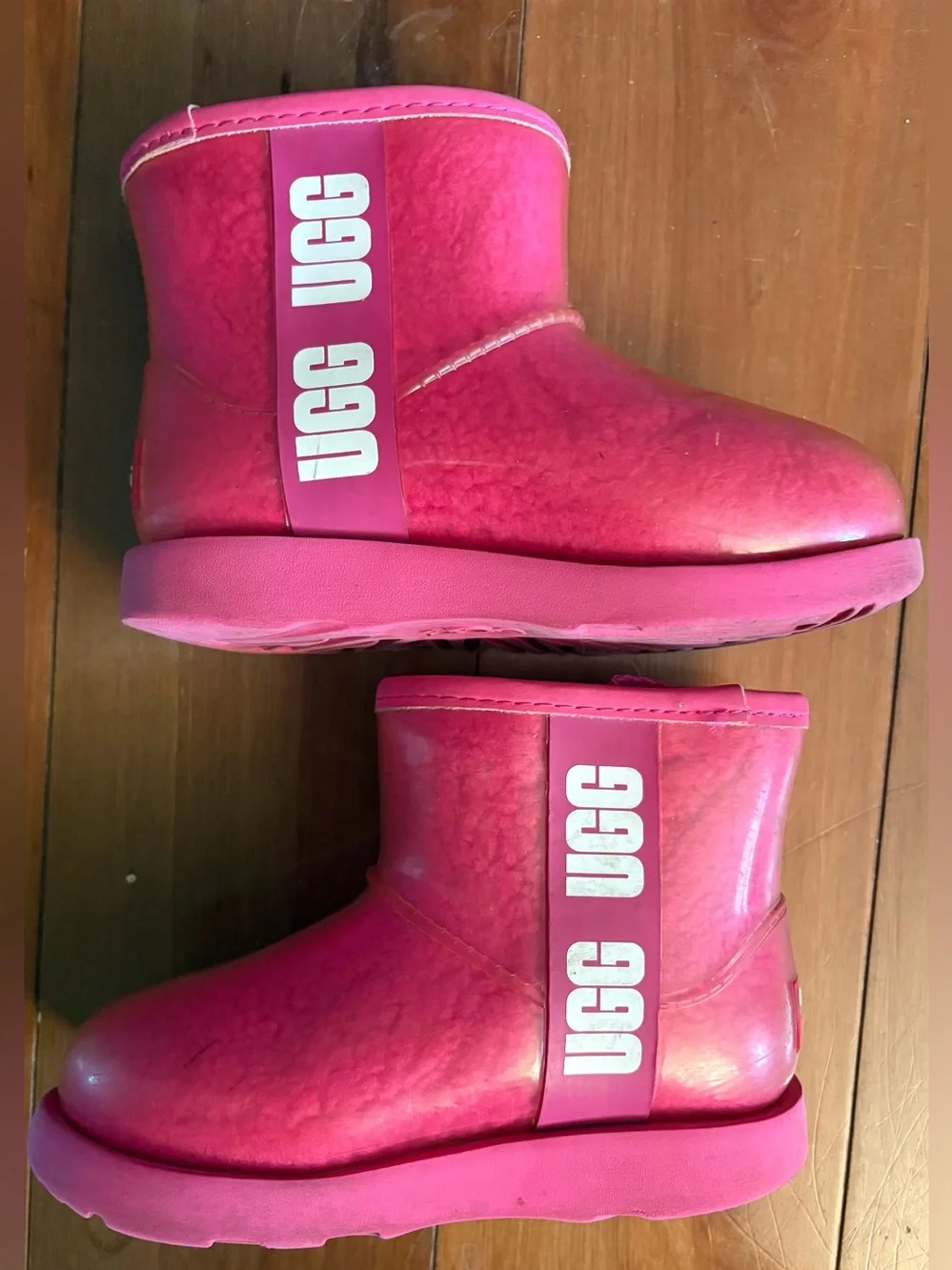 UGG Classic Clear Mini Boots Girls Size 11 Taffy PINK Sheepskin Waterproof